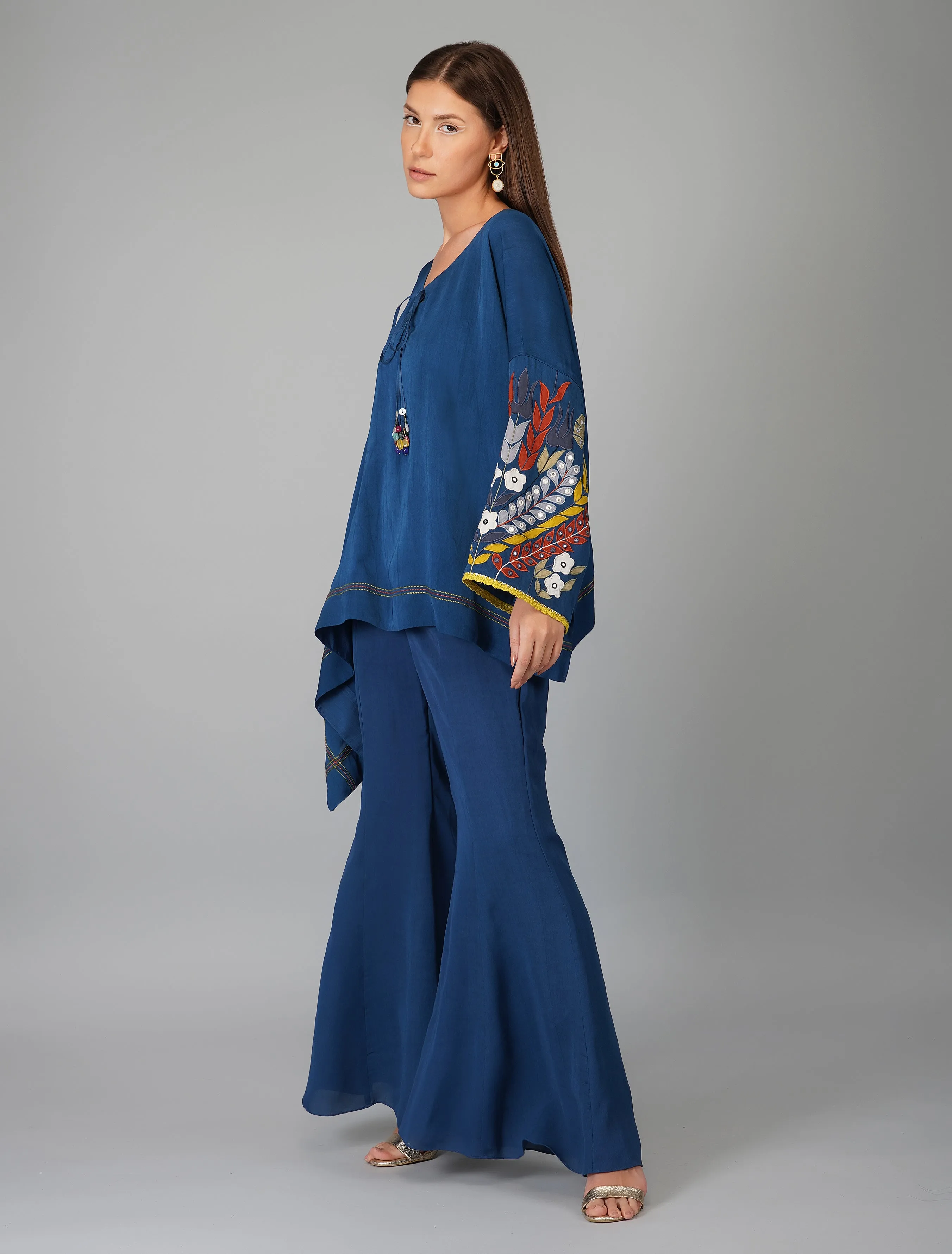 APPLIQUE SLEEVES EGYPTIAN BLUE CAPE SET