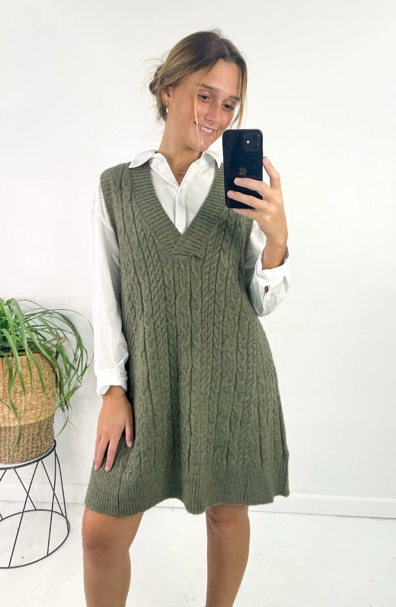 Chunky Cable Knit V-Neck Sweater Vest Tunic