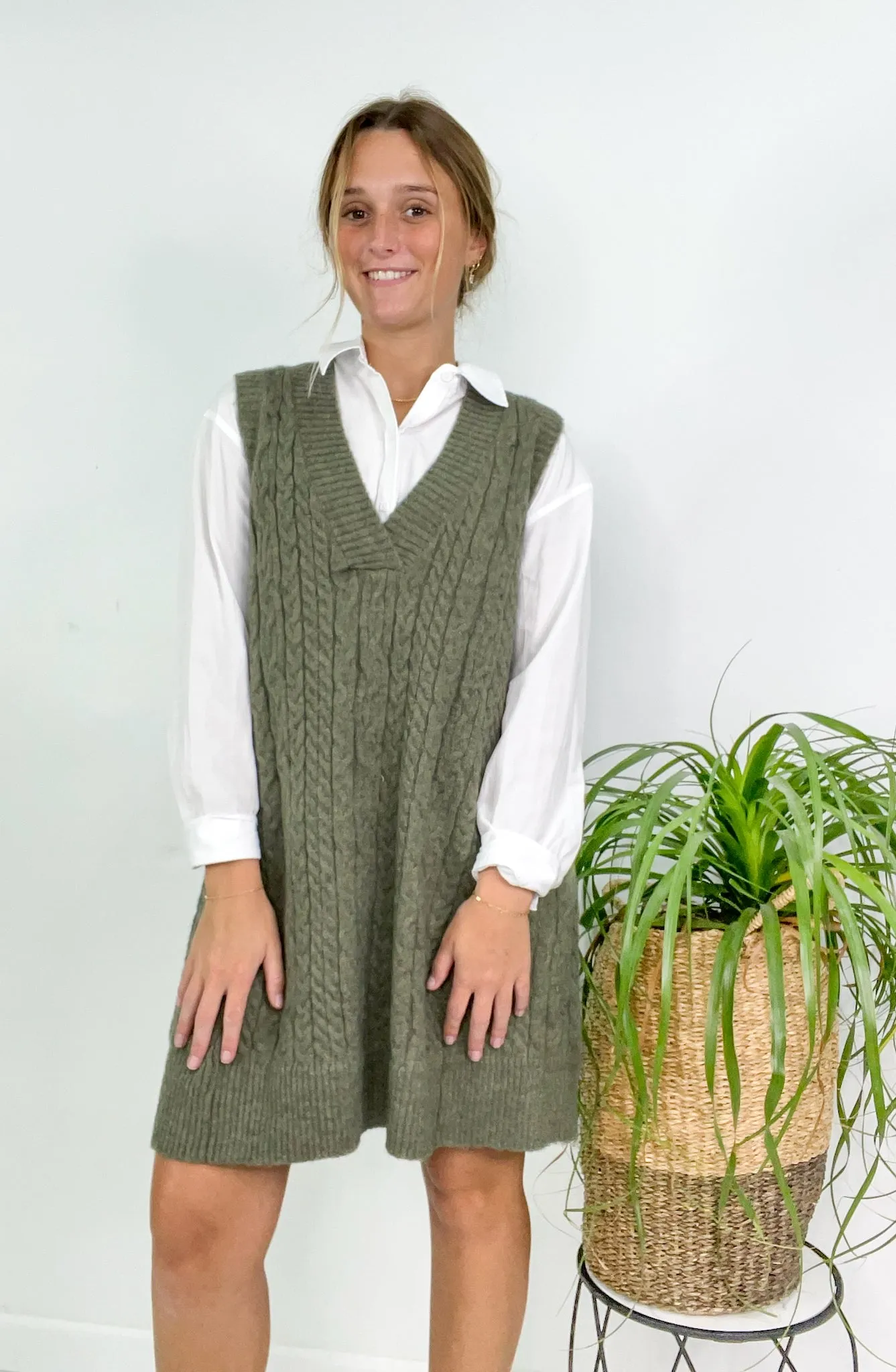 Chunky Cable Knit V-Neck Sweater Vest Tunic