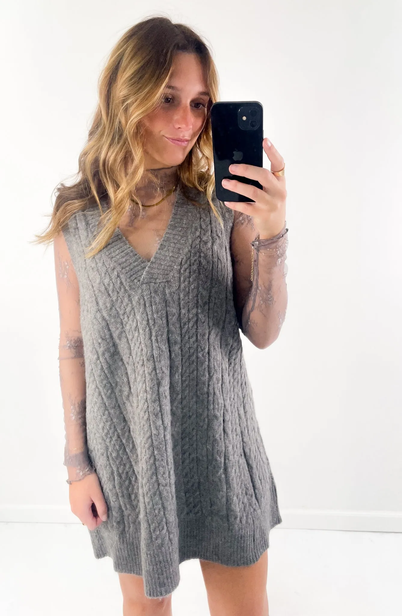 Chunky Cable Knit V-Neck Sweater Vest Tunic