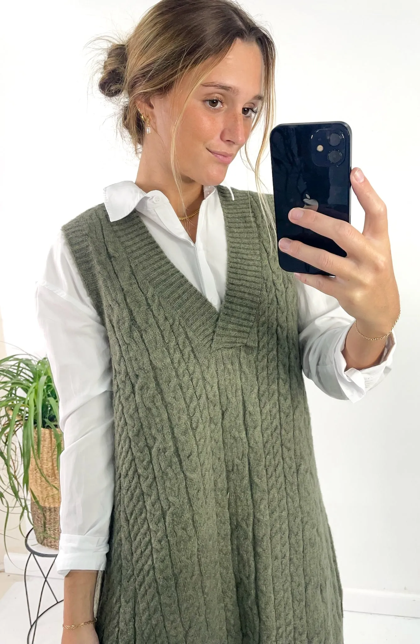 Chunky Cable Knit V-Neck Sweater Vest Tunic