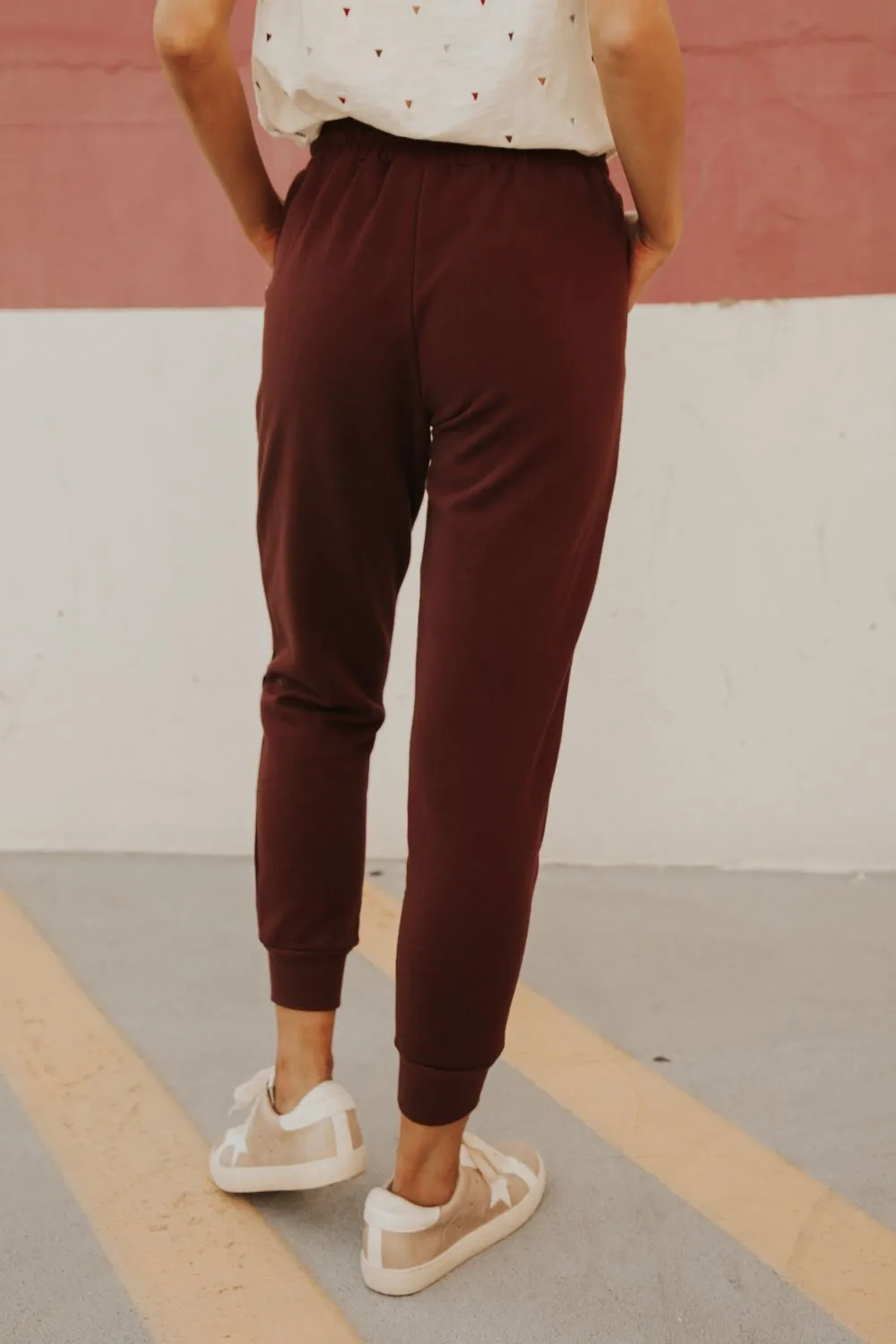 Kourtney Sweatpants in Burgundy