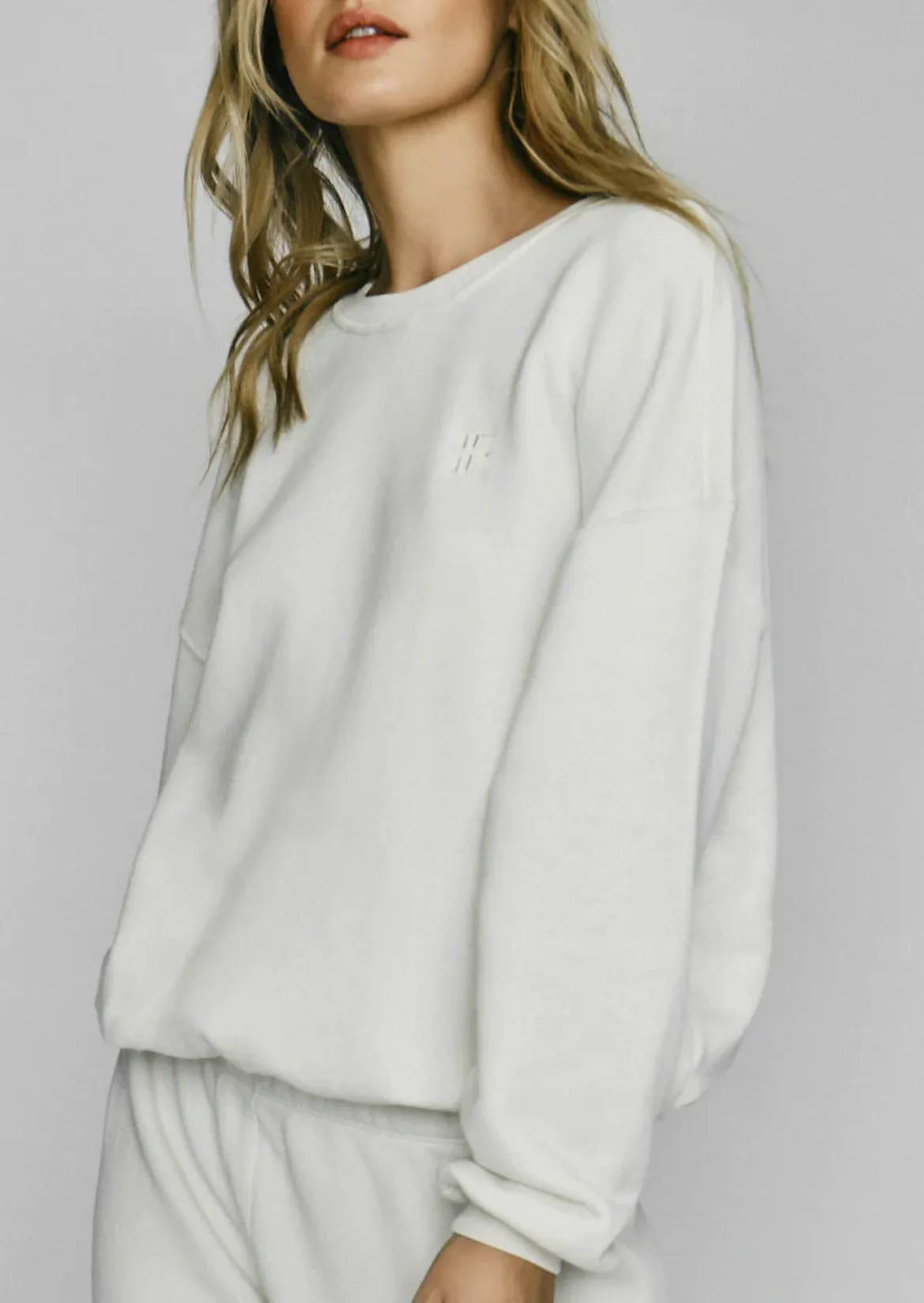 Oversized Crewneck Sweatshirt - Cream