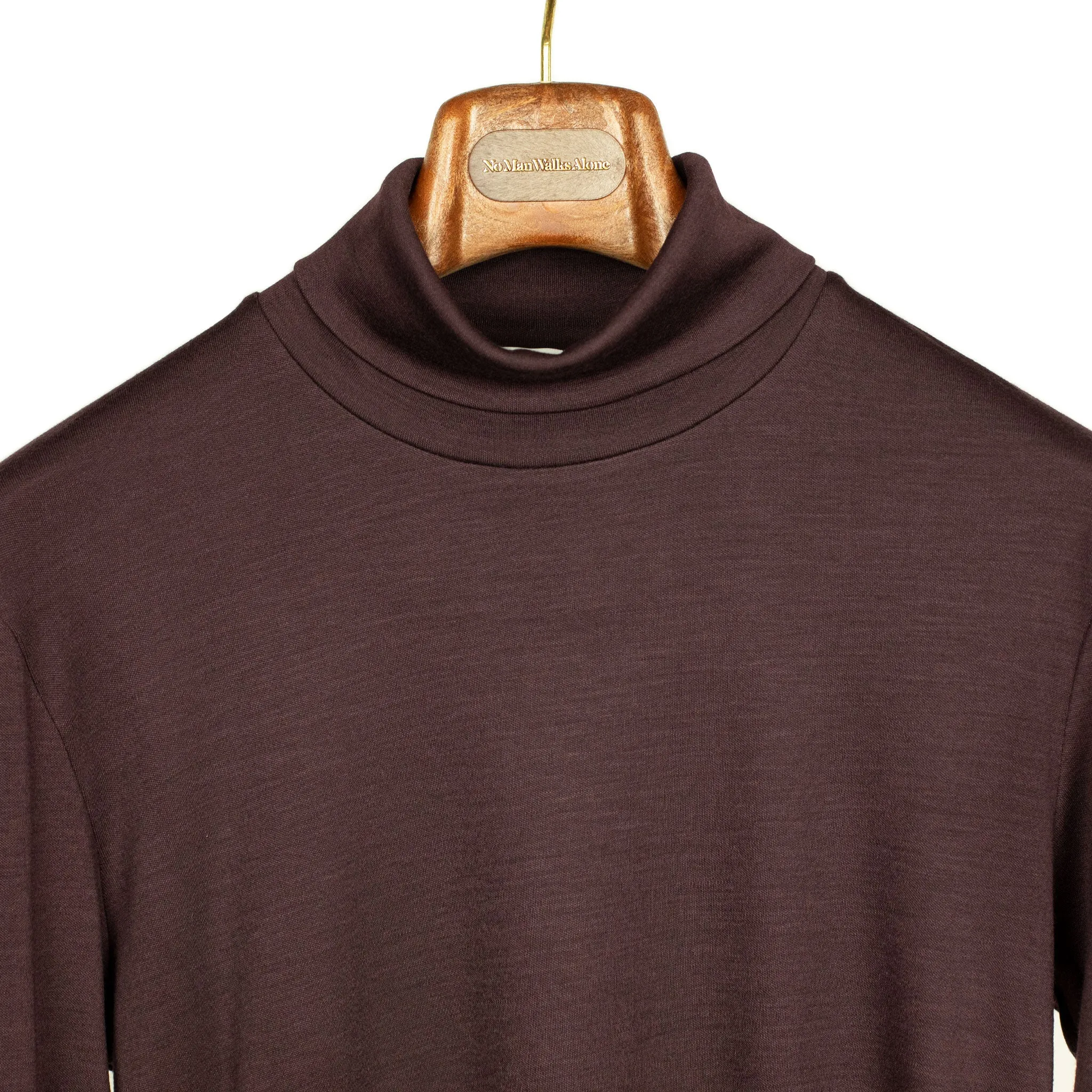 Turtleneck in bordeaux wool jersey