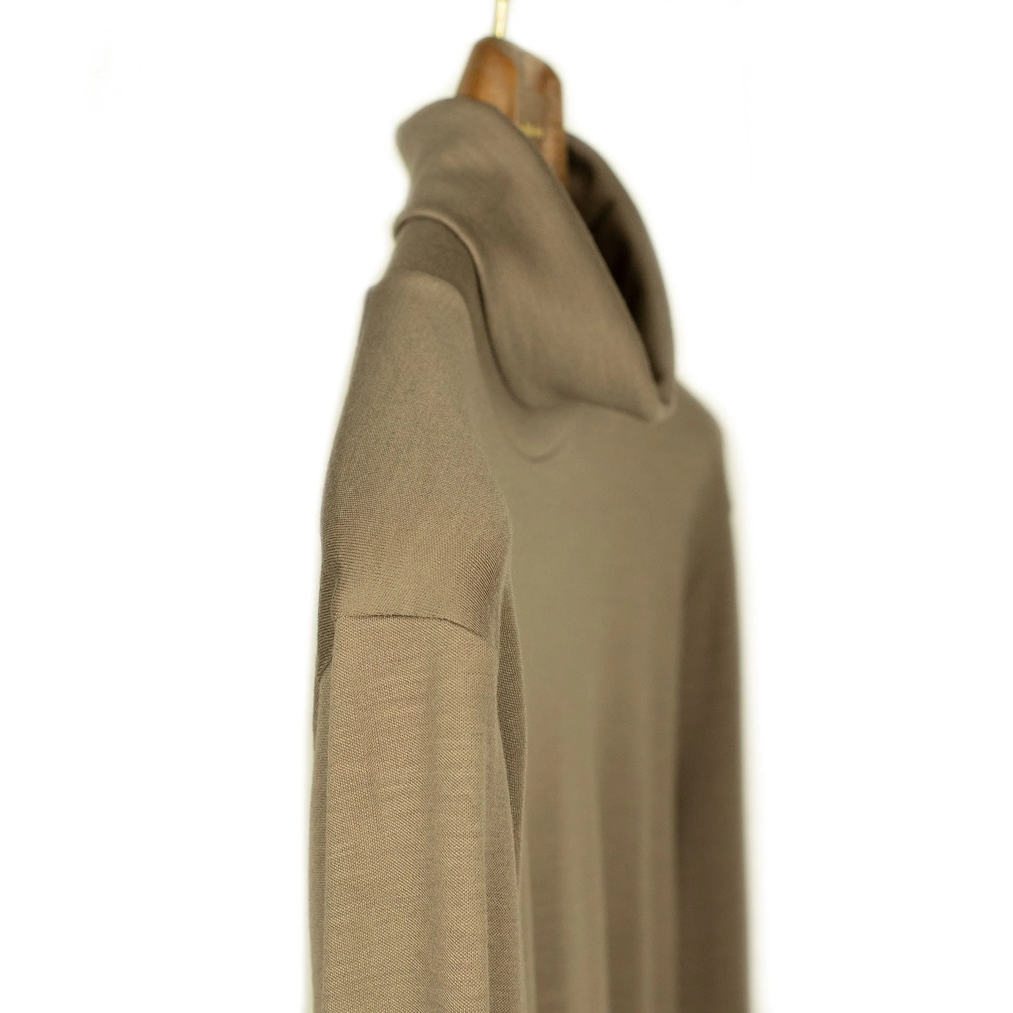 Turtleneck in taupe wool jersey (restock)