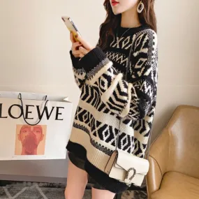 Womens Geo Print Round Sweater